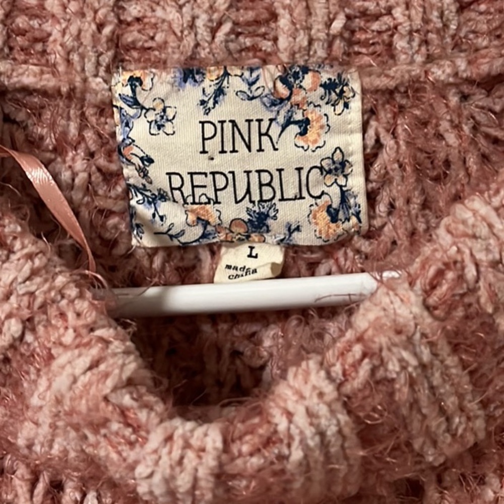 Pink Sweater - Picture 3 of 3